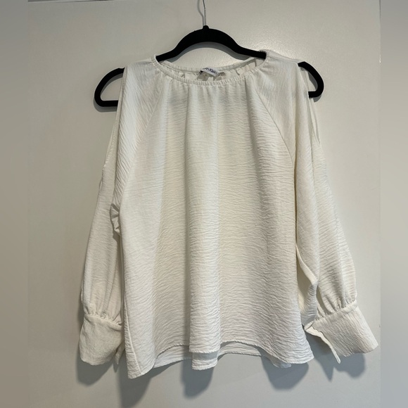Calvin Klein Women's Medium Cold Shoulder White Blouse. Crushed Textured Fabric. - Picture 1 of 10
